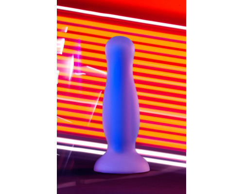 Голубая, светящаяся в темноте анальная втулка Kyle Glow - 10 см.