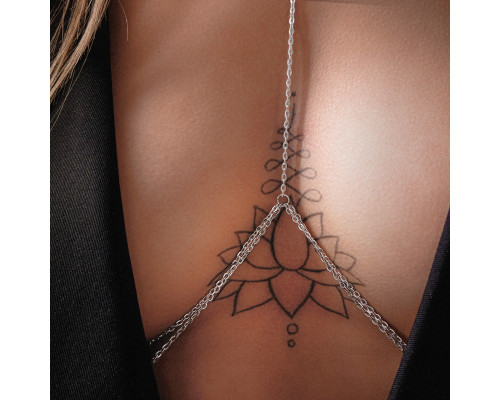 Оригинальная серебристая цепочка на грудь