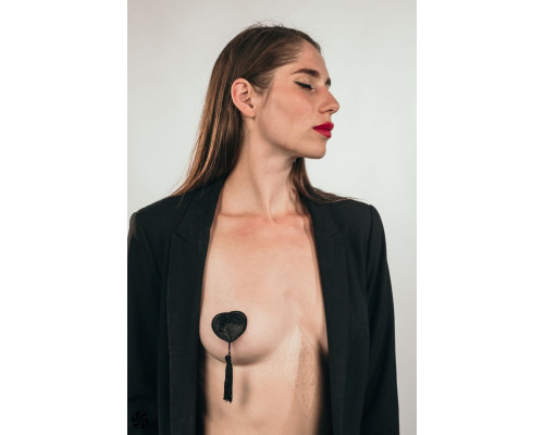 Черные пэстисы-сердечки Evans с кисточками