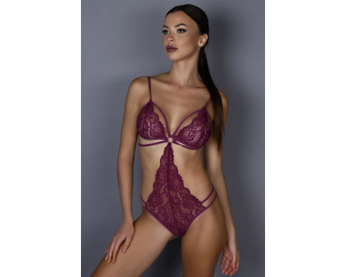 Соблазнительный тедди с декоративными бретелями