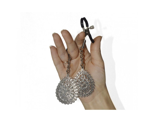 Зажимы на соски с декоративными подвесками  Восток