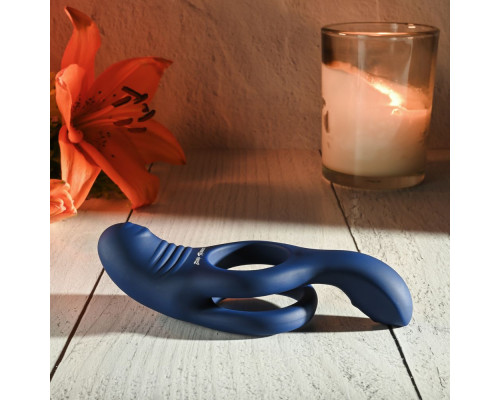 Синее эрекционное виброкольцо с двойным подхватом мошонки Ring Around The Rosy