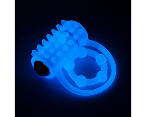 Голубое, светящееся в темноте виброкольцо Lumino Play Vibrating Penis Ring