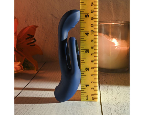 Синее эрекционное виброкольцо с двойным подхватом мошонки Ring Around The Rosy