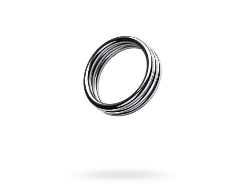 Металлическое кольцо на пенис