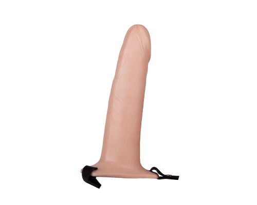 Пустотелый реалистичный фаллопротез на ремешках с заклепками - 16,5 см.