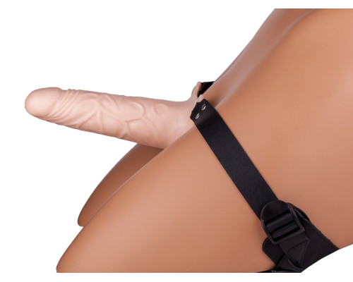 Пустотелый реалистичный фаллопротез на ремешках - 18 см.