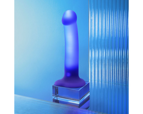Светящийся фаллоимитатор Strap-on-me Glow-Led Dildo - size M