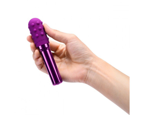 Фиолетовый жезловый вибратор Le Wand Grand Bullet с двумя нежными насадками