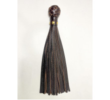 Коричневая генитальная кожаная плеть - 30 см.