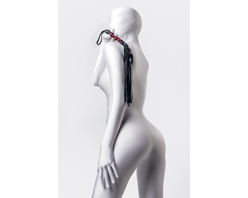 Черно-красный флоггер Anonymo - 45 см.