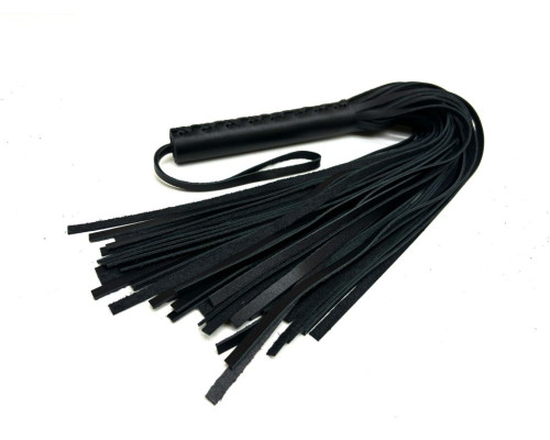 Черная цельная многохвостовая плеть из мягкой кожи - 57 см.