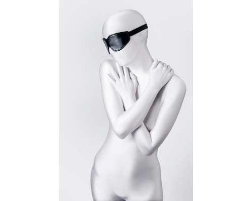 Черная маска Anonymo из искусственной кожи