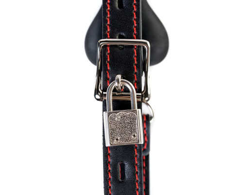 Черный кляп-трензельTOYFA Theatre в виде косточки