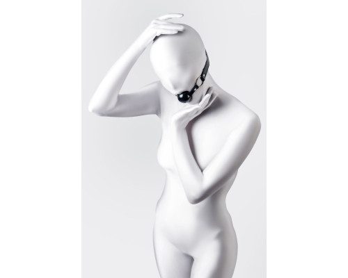 Черный кляп-шар на кожаных ремешках Anonymo