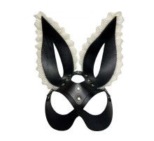 Маска зайки с бежевым кружевом на ушках