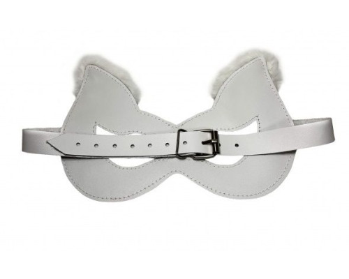 Белая маска из натуральной кожи с мехом на ушках