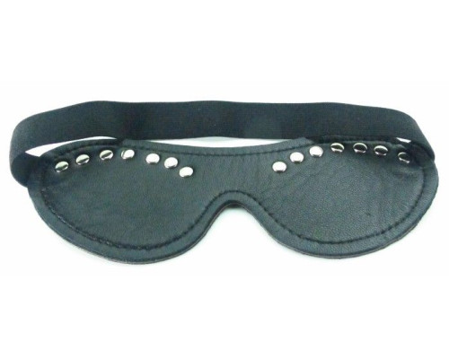 Черная маска с декором