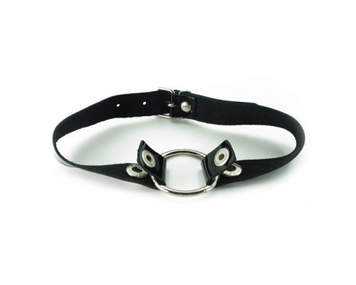 Кляп-кольцо на чёрных лаковых ремешках с кнопками