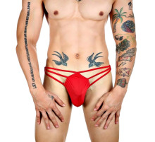 Красные сексуальные трусы-стринги на тонких бретелях
