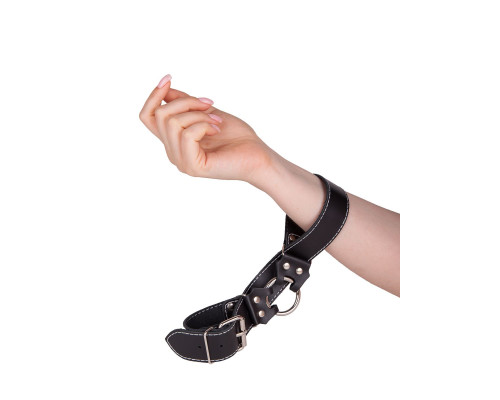Кожаные ременные наручники