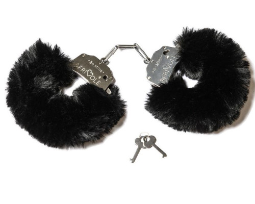 Дерзкие наручники с пушистым черным мехом