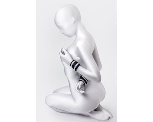 Серебристо-черные наручники Anonymo