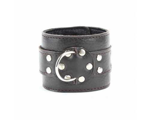 Коричневые оковы из мягкой кожи на металлической цепочке