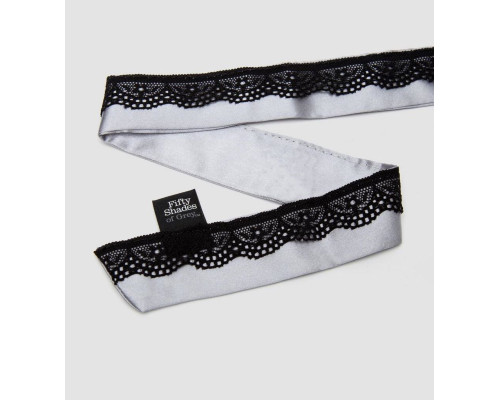 Атласный ошейник с зажимами для сосков Play Nice