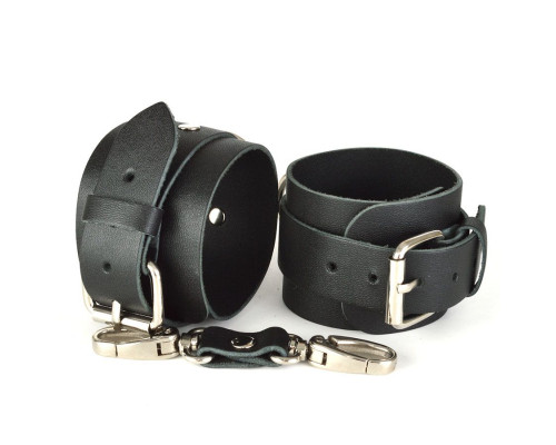 Черные кожаные наручники с пряжками IDEAL