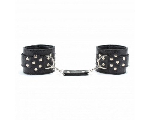 Чёрные кожаные оковы с клепками
