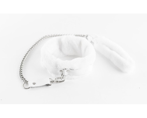 Белый ошейник из натуральной кожи с нежным мехом