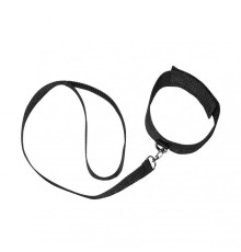 Черный ошейник с отстегивающимся поводком на карабине