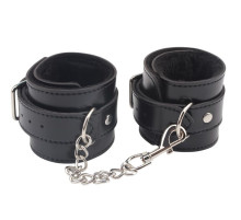 Черные оковы на ноги Obey Me Leather Ankle Cuffs
