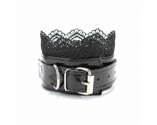 Изысканные чёрные наручники с кружевом