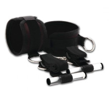 Черные фиксаторы с креплением к двери