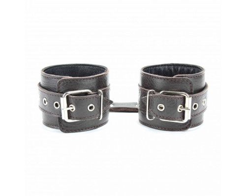 Коричневые оковы из мягкой кожи на металлической цепочке