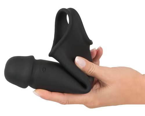 Черная вибронасадка для пениса с хомутом для мошонки и пультом ДУ Remote Controlled Penis Extension