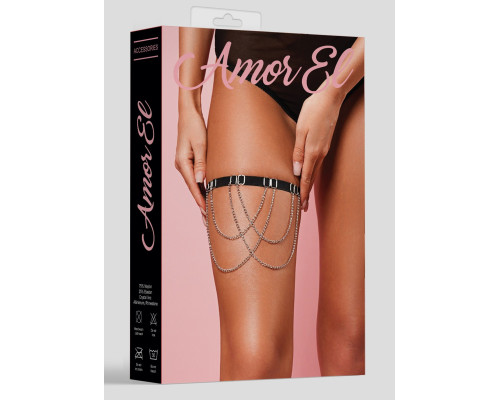 Соблазнительная подвязка на ногу с декоративными цепочками