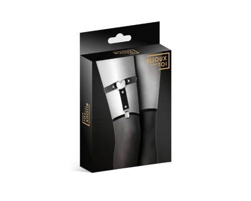 Подвязка с металлическим сердечком