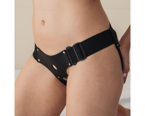 Трусики для страпона с маленьким отверстием