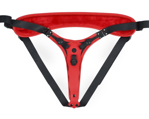 Красно-черный женский пояс с 2 способами крепления насадок и вагинальной пробкой