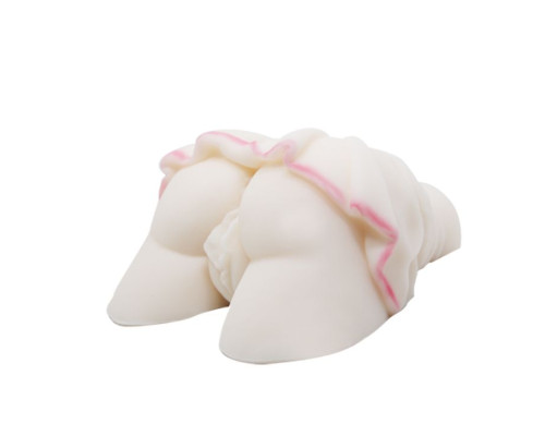 Вагина с анусом под приподнятой юбочкой