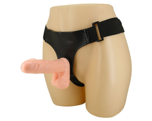 Реалистичный фаллоимитатор на трусиках - 17,5 см.