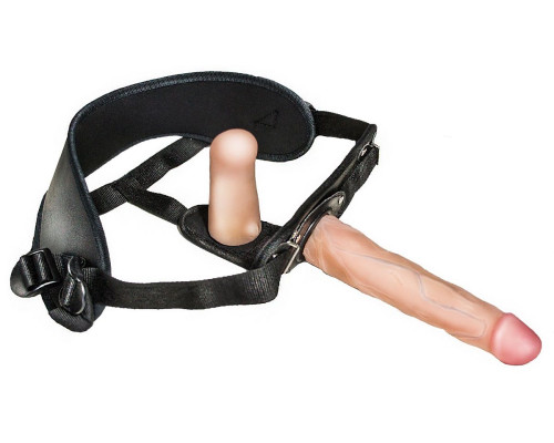 Женский страпон с вагинальной пробкой Woman Strap - 18 см.