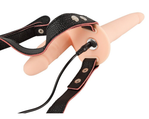 Телесный двойной вибрострапон с вибрацией Vibrating Double Strap-On - 15 см.