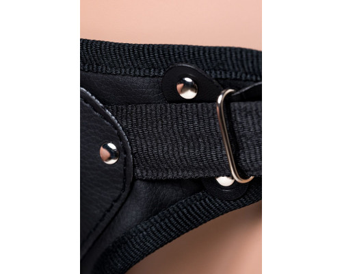 Телесный страпон Harness LESBI с вагинальной пробкой