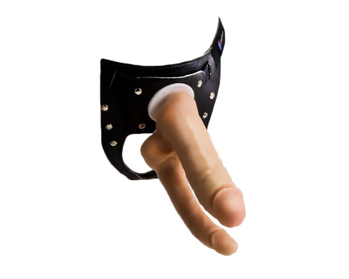 Двойной фаллоимитатор на трусиках с плугом - 15 см.