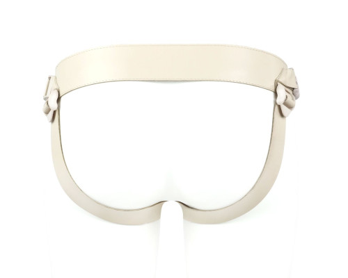 Поясной фаллоимитатор с мошонкой телесного цвета - 18 см.