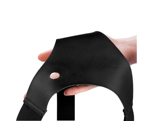 Реалистичный фаллоимитатор на трусиках - 17,5 см.